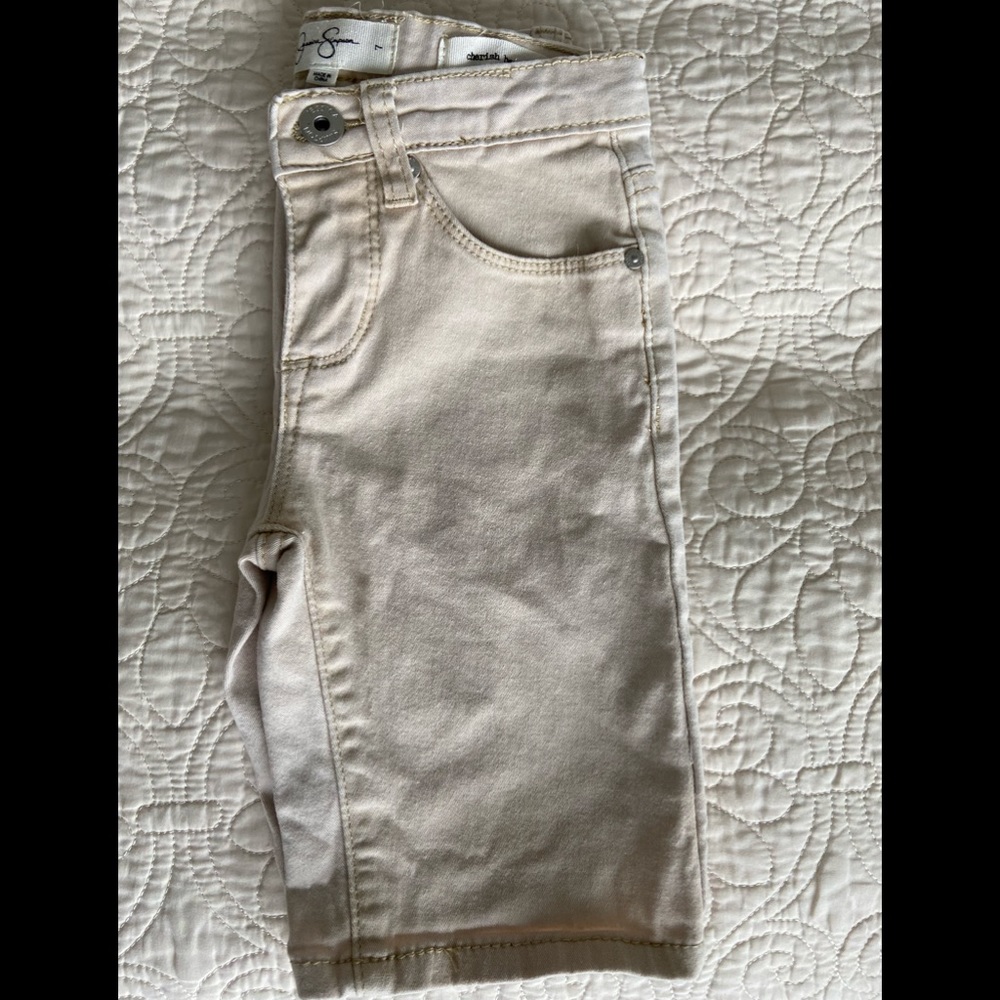 Jessica Simpson girl stretchy kaki Bermuda shorts size 7